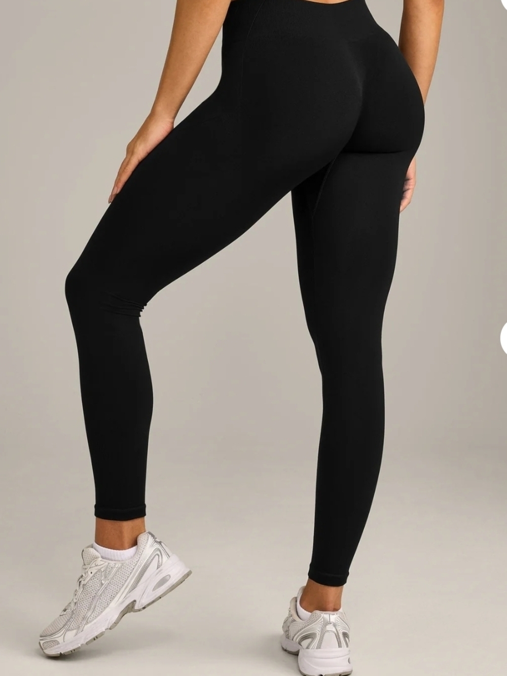 SOLD Oner Active EnhanceLift Seamless Leggings